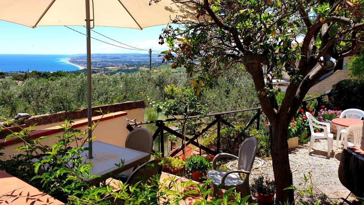 シローロLa Terrazza Del Conero Monolocaleアパートメント エクステリア 写真